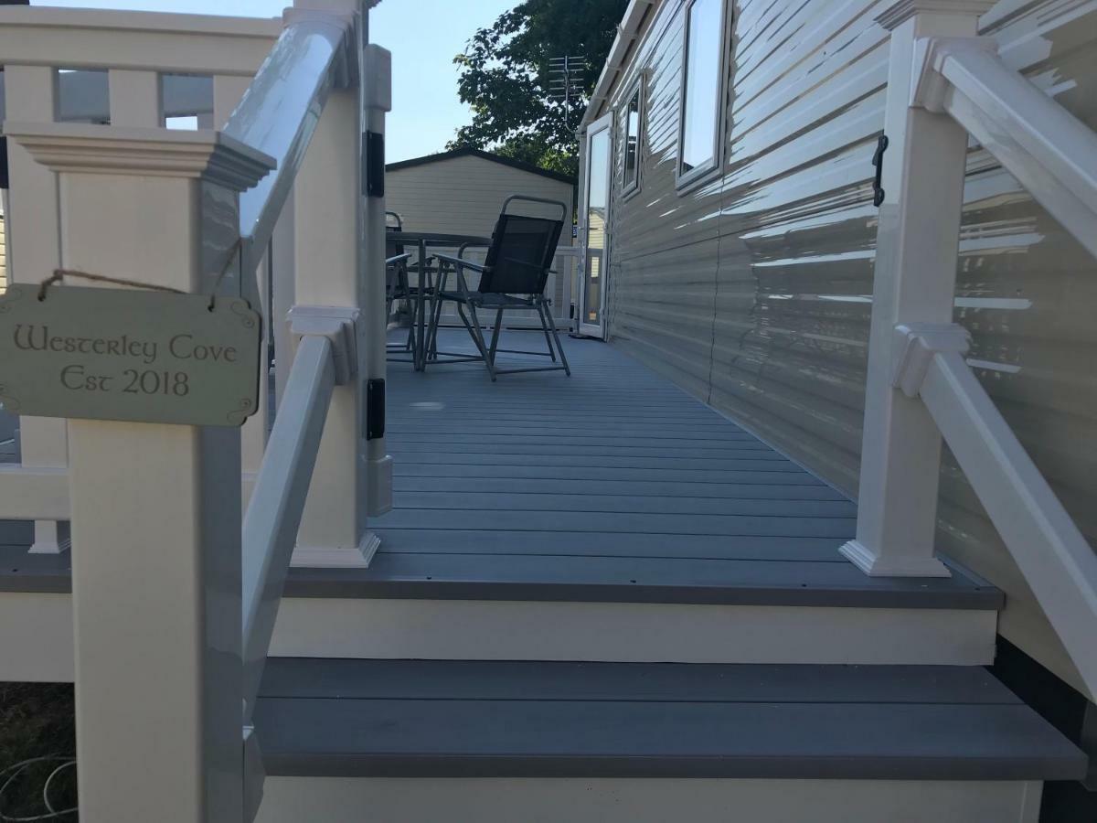 Westerley Cove Hotel Лимингтън Екстериор снимка